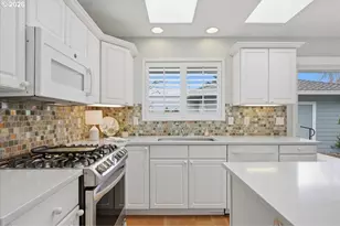 32231 SW Boones Bend Rd, Wilsonville, OR 97070 - Photo 11