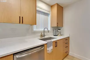 200 Burnham Rd, Lake Oswego, OR 97034 - Photo 17