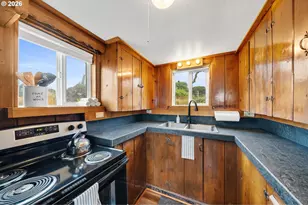 1420 N Pacific Ln, Rockaway Beach, OR 97136 - Photo 11
