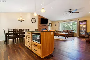 39340 Glover Ct, Sandy, OR 97055 - Photo 11