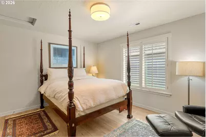 8914 SW Taylors Ferry Rd, Portland, OR 97223 - Photo 37