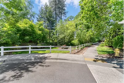 8914 SW Taylors Ferry Rd, Portland, OR 97223 - Photo 45