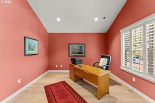 8914 SW Taylors Ferry Rd, Portland, OR 97223 - Photo 25