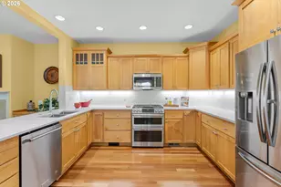 8914 SW Taylors Ferry Rd, Portland, OR 97223 - Photo 7
