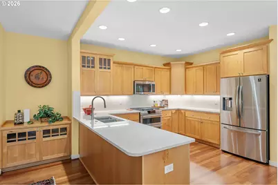 8914 SW Taylors Ferry Rd, Portland, OR 97223 - Photo 11