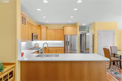 8914 SW Taylors Ferry Rd, Portland, OR 97223 - Photo 9