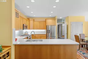 8914 SW Taylors Ferry Rd, Portland, OR 97223 - Photo 9