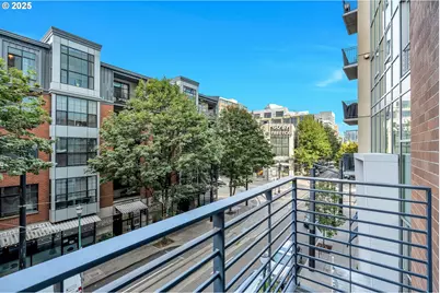 922 NW 11th Ave #307, Portland, OR 97209 - Photo 21