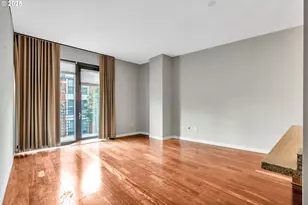 922 NW 11th Ave, Portland, OR 97209 - Photo 17