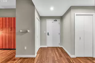 922 NW 11th Ave, Portland, OR 97209 - Photo 9