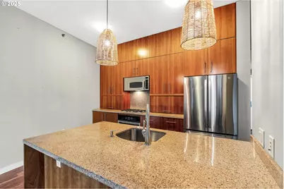 922 NW 11th Ave #307, Portland, OR 97209 - Photo 23