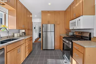 5903 SW Old Scholls Ferry Rd, Portland, OR 97225 - Photo 9