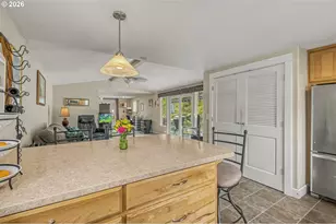 19609 NE Marine Dr, Portland, OR 97230 - Photo 13