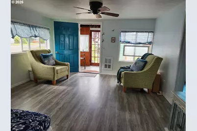 782 Laurel Ave, Reedsport, OR 97467 - Photo 11