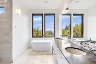 8718 NW Terraceview Ct, Portland, OR 97229 - Photo 21