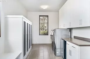 8718 NW Terraceview Ct, Portland, OR 97229 - Photo 17