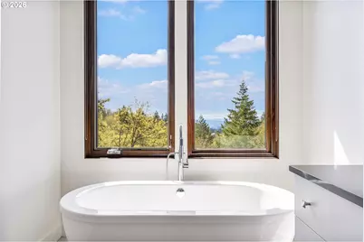 8718 NW Terraceview Ct, Portland, OR 97229 - Photo 23