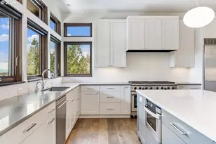 8718 NW Terraceview Ct, Portland, OR 97229 - Photo 11