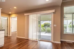 1044 NW Kring St, Roseburg, OR 97471 - Photo 11