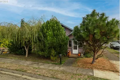 655 6th St, Myrtle Point, OR 97458 - Photo 3