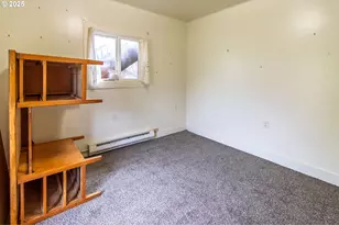 655 6th St, Myrtle Point, OR 97458 - Photo 13