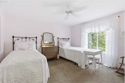 12135 SE Eisert Ct, Happy Valley, OR 97086 - Photo 31