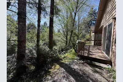 1475 Glenwood Dr, Brookings, OR 97415 - Photo 37