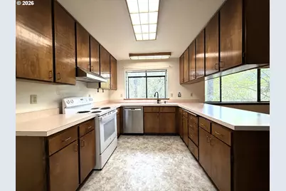 1475 Glenwood Dr, Brookings, OR 97415 - Photo 3