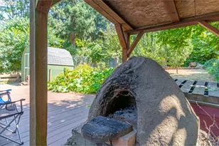 880 NE Thompson Ave, Salem, OR 97301 - Photo 9