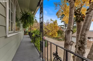 7231 S Laview Dr, Portland, OR 97219 - Photo 45