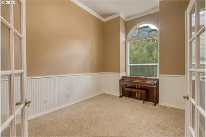 9583 NW Randall Ln, Portland, OR 97229 - Photo 9
