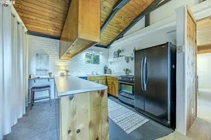 83694 Rio Rd, Florence, OR 97439 - Photo 11