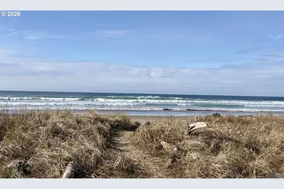 3413 NW Hidden Lake Dr, Waldport, OR 97394 - Photo 45