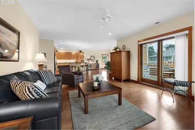 123 S Hemlock St #201, Cannon Beach, OR 97110 - Photo 17