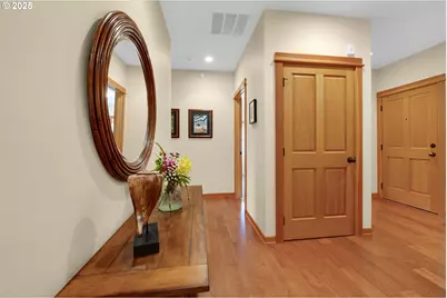 123 S Hemlock St #201, Cannon Beach, OR 97110 - Photo 11