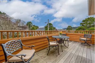 123 S Hemlock St #201, Cannon Beach, OR 97110 - Photo 15
