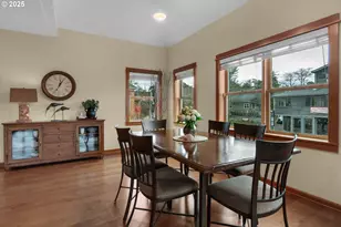 123 S Hemlock St, Cannon Beach, OR 97110 - Photo 29