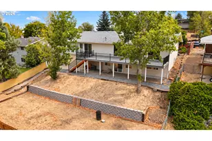 2106 SW Nye Ave, Pendleton, OR 97801 - Photo 3