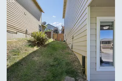 1384 SW 22nd Ter, Gresham, OR 97080 - Photo 41