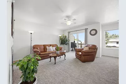 1384 SW 22nd Ter, Gresham, OR 97080 - Photo 11