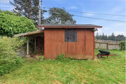 1729 Cottonwood Ave, Coos Bay, OR 97420 - Photo 27