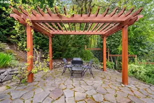 3327 SW Arnold Heights Terrace, Portland, OR 97219 - Photo 41