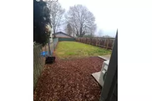 2917 Fruit Valley Rd, Vancouver, WA 98660 - Photo 13