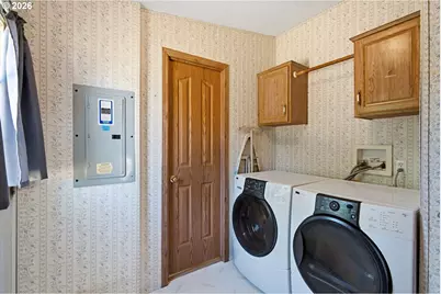 655 NE Burnett Rd #4, McMinnville, OR 97128 - Photo 41