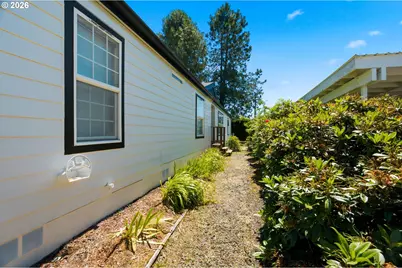 655 NE Burnett Rd #4, McMinnville, OR 97128 - Photo 5