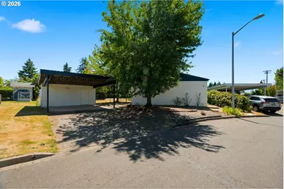 655 NE Burnett Rd #4, McMinnville, OR 97128 - Photo 1