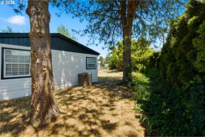 655 NE Burnett Rd #4, McMinnville, OR 97128 - Photo 45