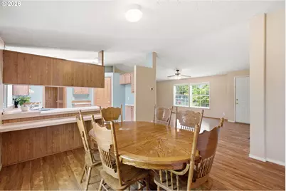 655 NE Burnett Rd #4, McMinnville, OR 97128 - Photo 13