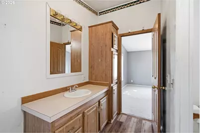 655 NE Burnett Rd #4, McMinnville, OR 97128 - Photo 23
