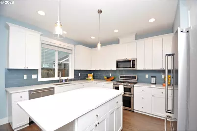 880 Caitlyn Pl, Canby, OR 97013 - Photo 5